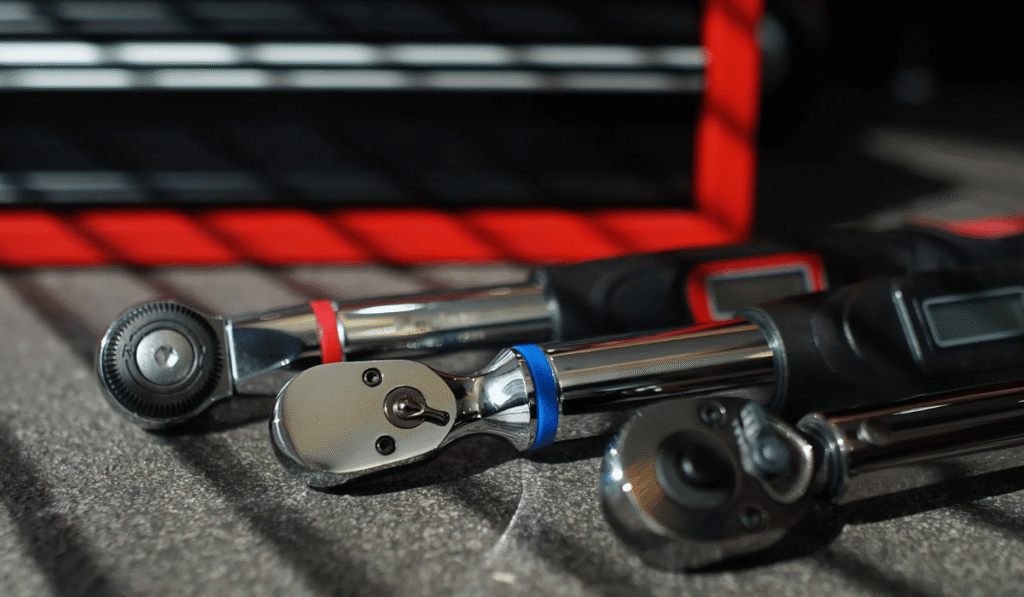 How to Select the Right Torque Wrench Size for Industrial Applications